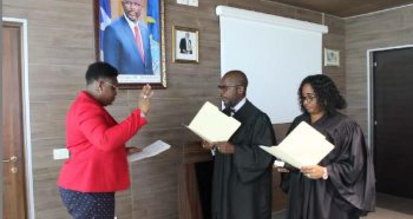 Acting CBL Deputy Governor for Operations, Madam Pearson taking the oath of Office